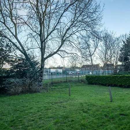 New Stylish Sleeps 7 Parking & Garden Apartamento *