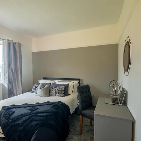 Apartman New Stylish Sleeps 7 Parking & Garden York